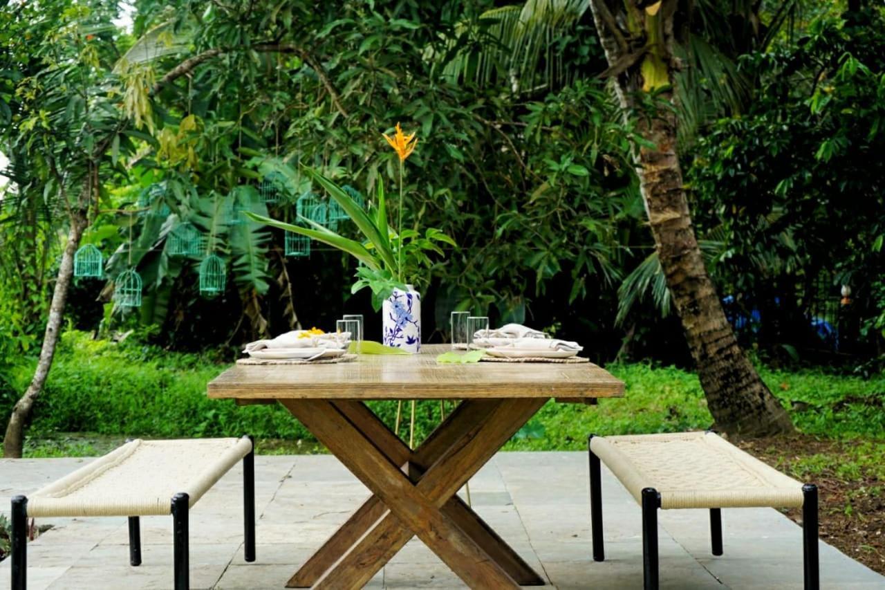 Sunsets And Palm Trees Bed & Breakfast Alappuzha Екстериор снимка