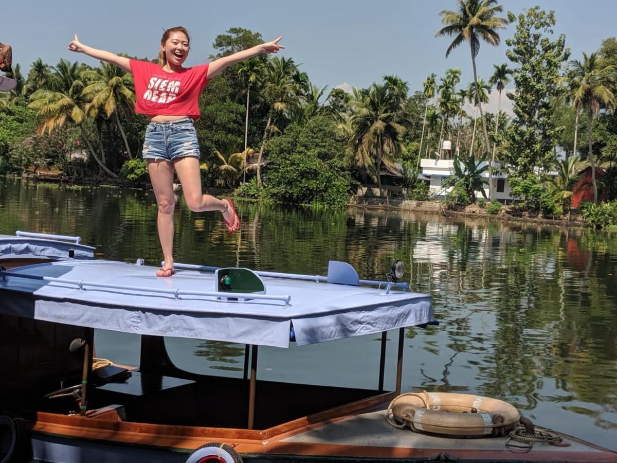 Sunsets And Palm Trees Bed & Breakfast Alappuzha Екстериор снимка
