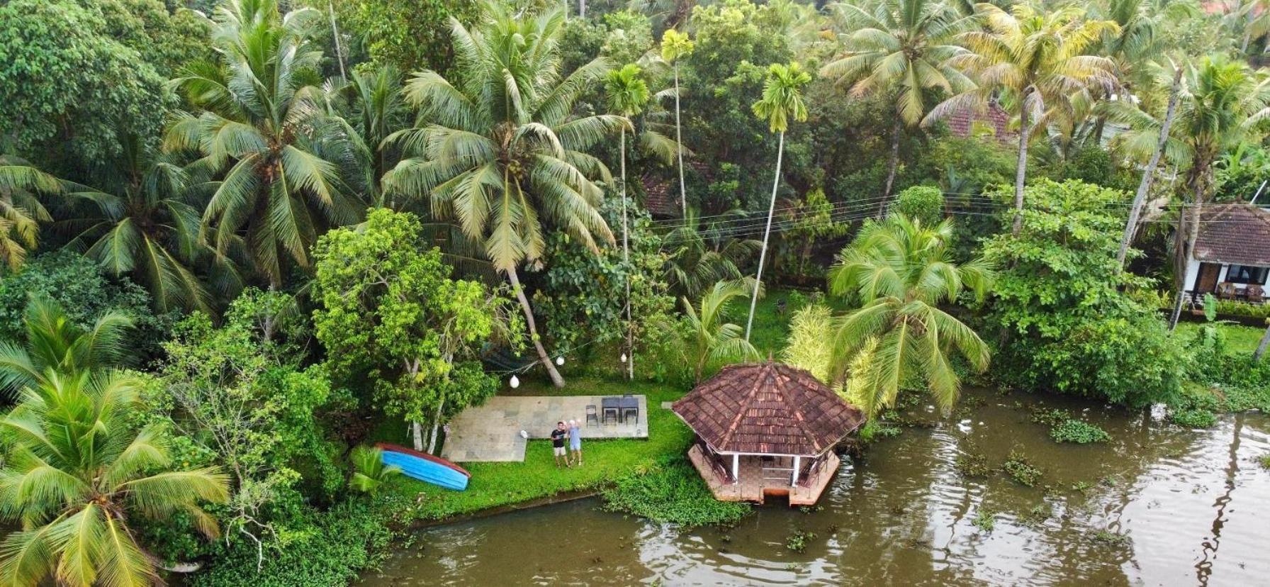 Sunsets And Palm Trees Bed & Breakfast Alappuzha Екстериор снимка